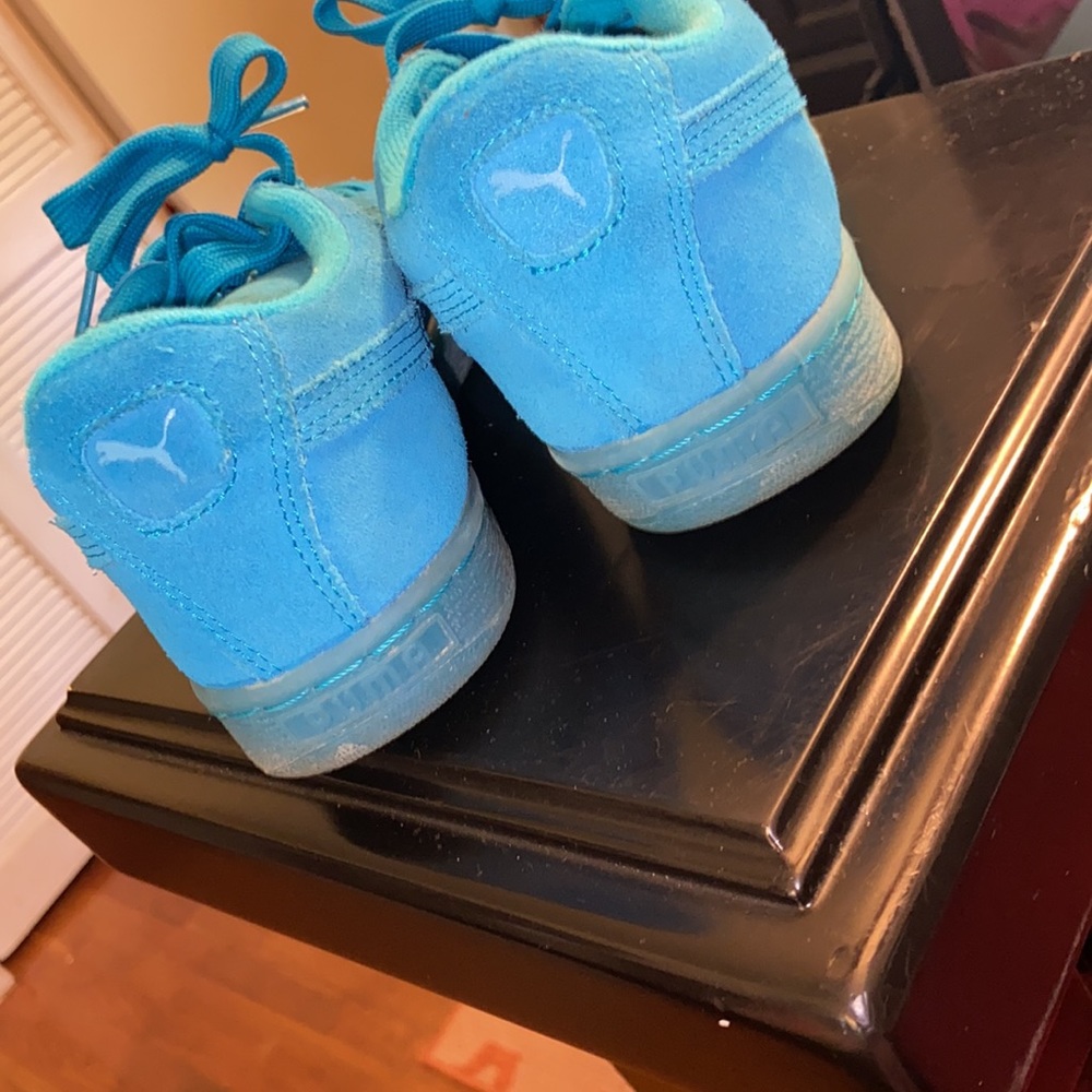 Sneakers - Picture 5 of 7